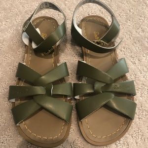 NWOB salt water sandals kids 6 womens 8 green